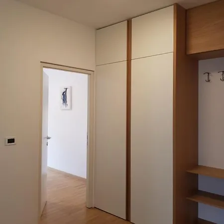 Hager 3 Apartment Merano
